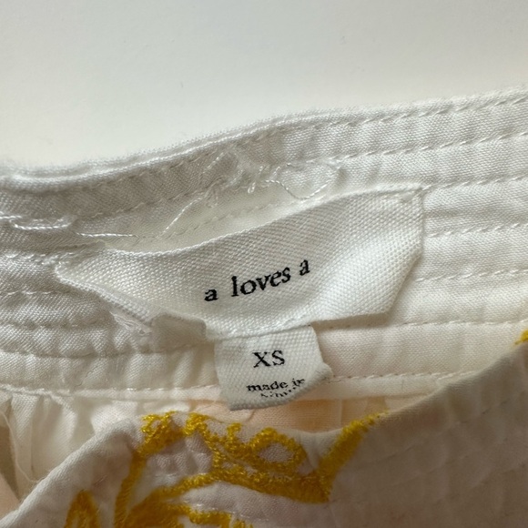 A Loves A White‎ and Yellow Top size XS - Picture 4 of 5